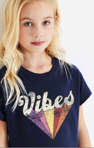 VIBES Crop Tee